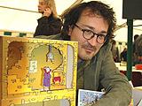 <b>Marco Bottari</b> präsentiert seine Papptheater (Quelle: SWR / Thomas <b>...</b> - 3